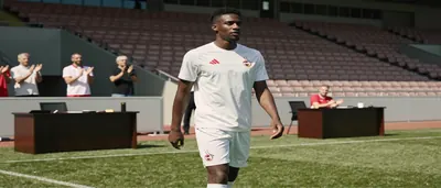 FC Köln holt WM-Stammspieler Mensah ablösefrei bis 2028