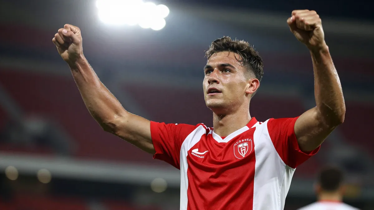 Transfer-Duell: BVB und FC Köln im Rennen um polnischen Offensiv-Talent